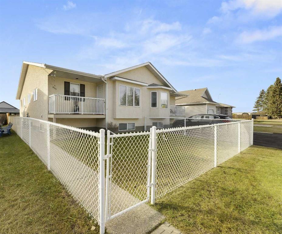 Picture of 1, 625 5th Avenue SW, Sundre Real Estate Listing