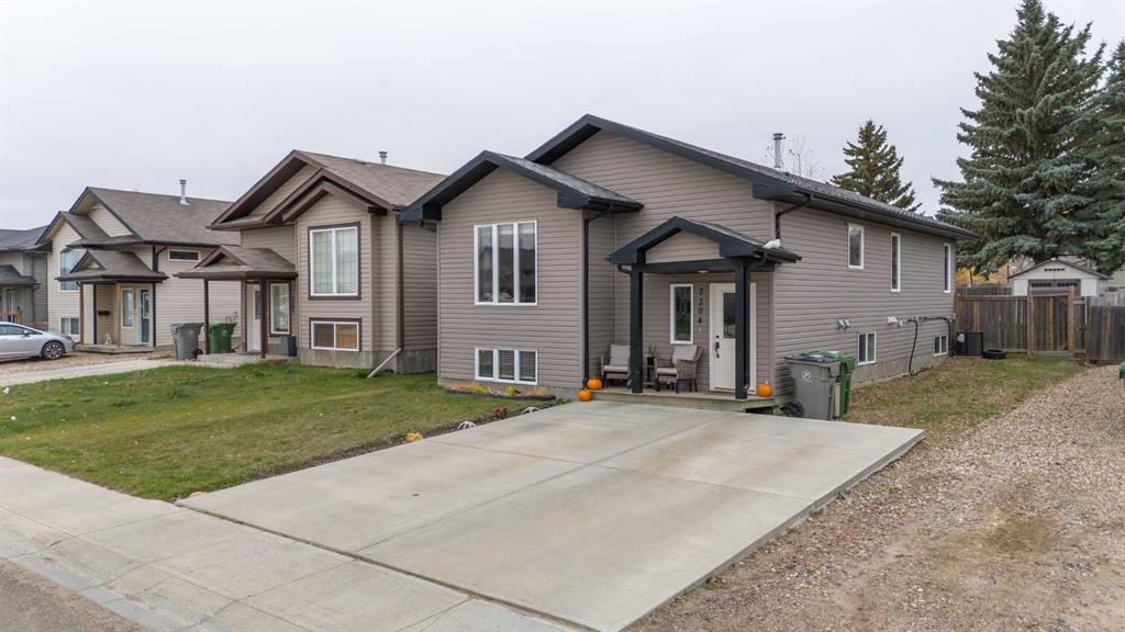 Picture of 2204 46 Avenue , Lloydminster Real Estate Listing