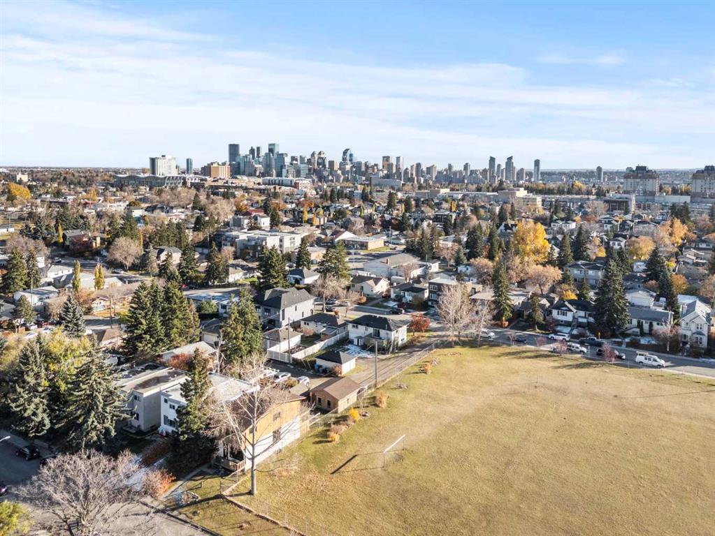 Picture of 1723 22 Avenue NW, Calgary Real Estate Listing