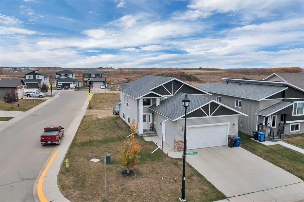 Picture of 1 Maclean Close , Blackfalds Real Estate Listing