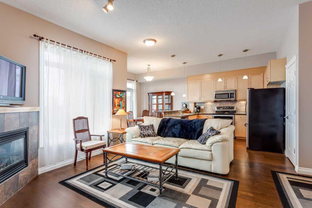 Picture of 401, 4 HEMLOCK Crescent SW, Calgary Real Estate Listing