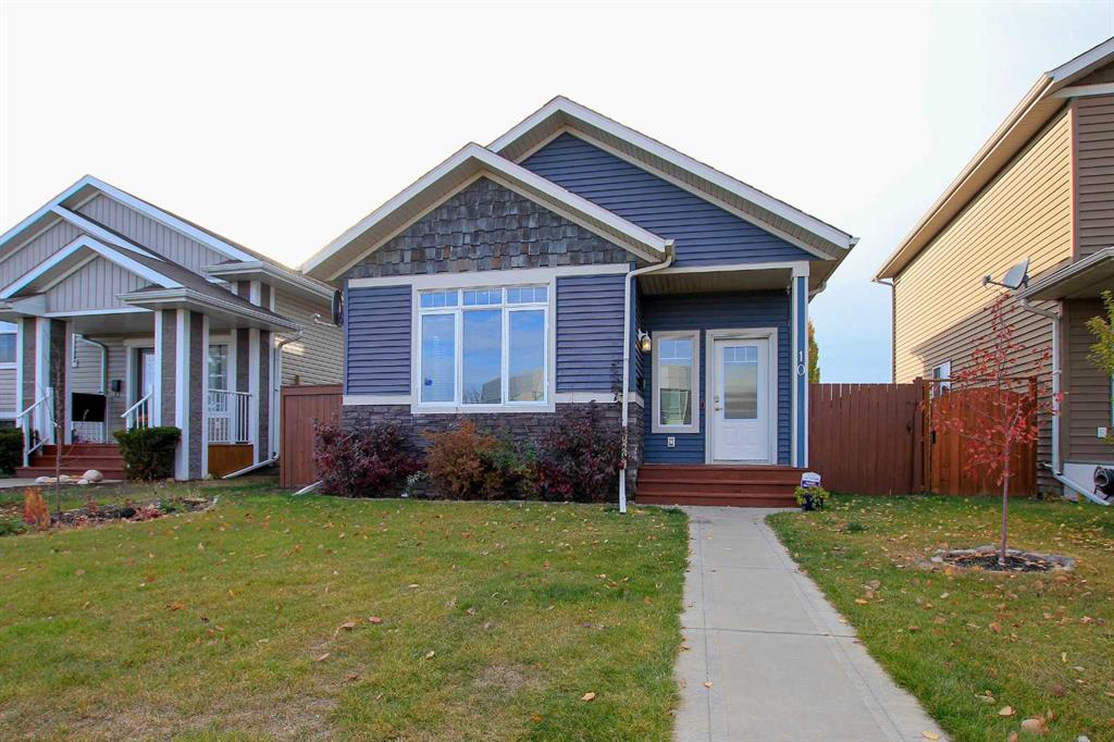 Picture of 10 Cedar Square , Blackfalds Real Estate Listing