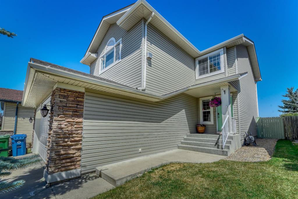 Picture of 303 Royal Birch View NW, Calgary Real Estate Listing