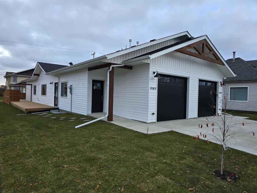 Picture of 5143 52 Street , Lacombe Real Estate Listing