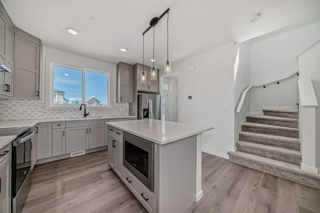 Picture of 66 Savanna Rise NE, Calgary Real Estate Listing