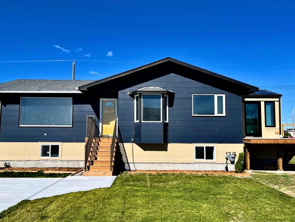 Picture of 157 9 Street , Fort Macleod Real Estate Listing