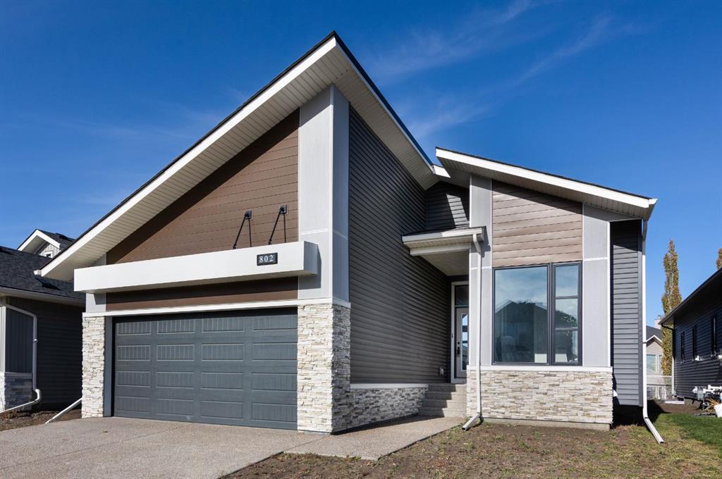 Picture of 802 Mandalay Link , Carstairs Real Estate Listing