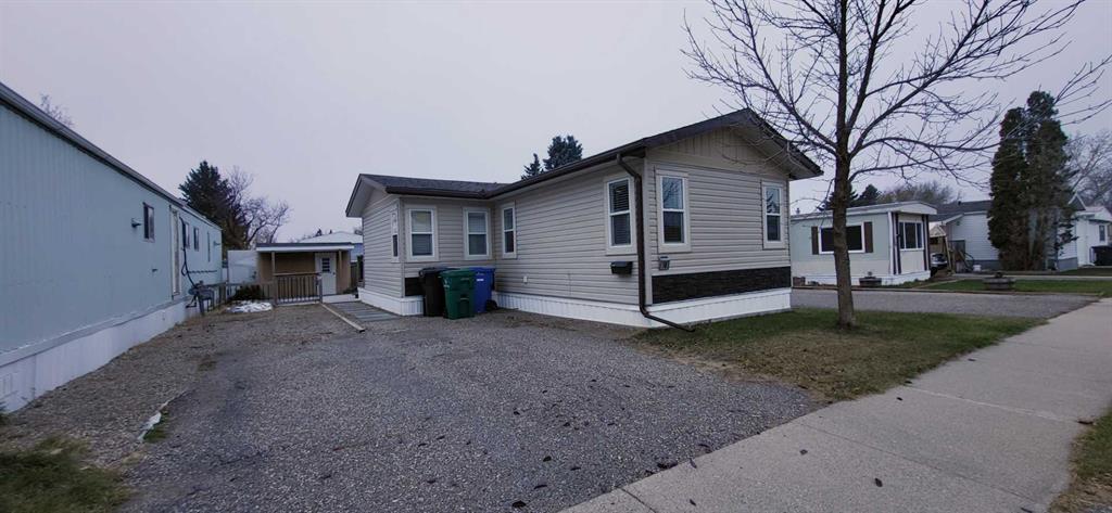 Picture of 18, 1410 43 Street S, Lethbridge Real Estate Listing