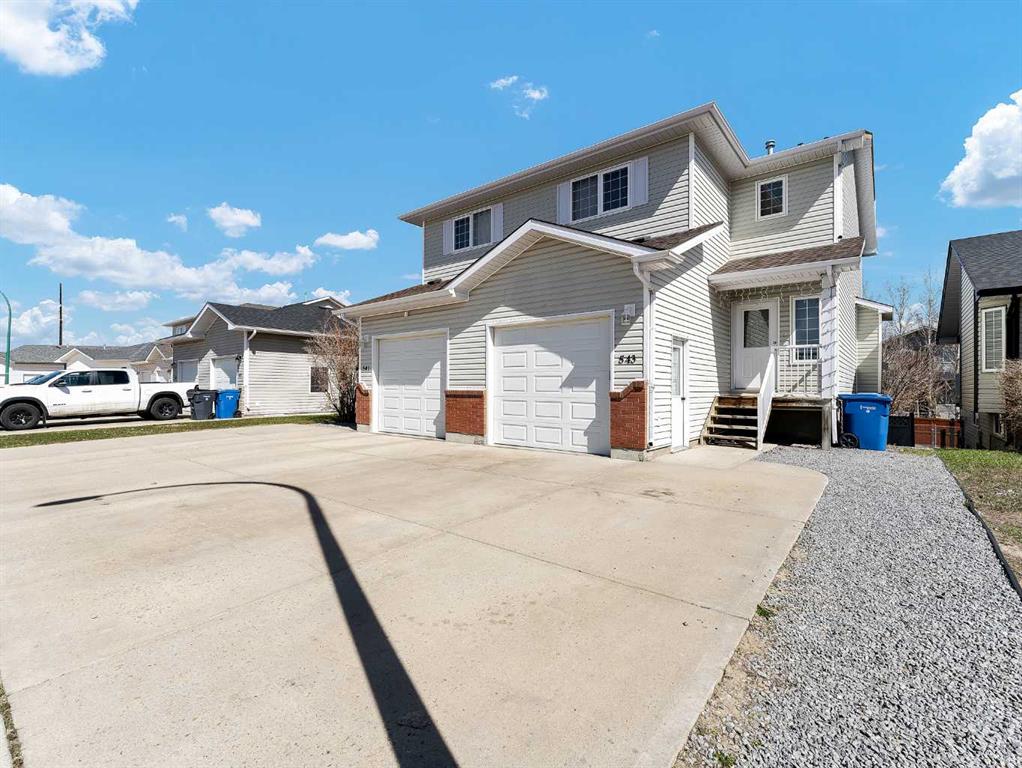 Picture of 543 Stark Way SE, Medicine Hat Real Estate Listing