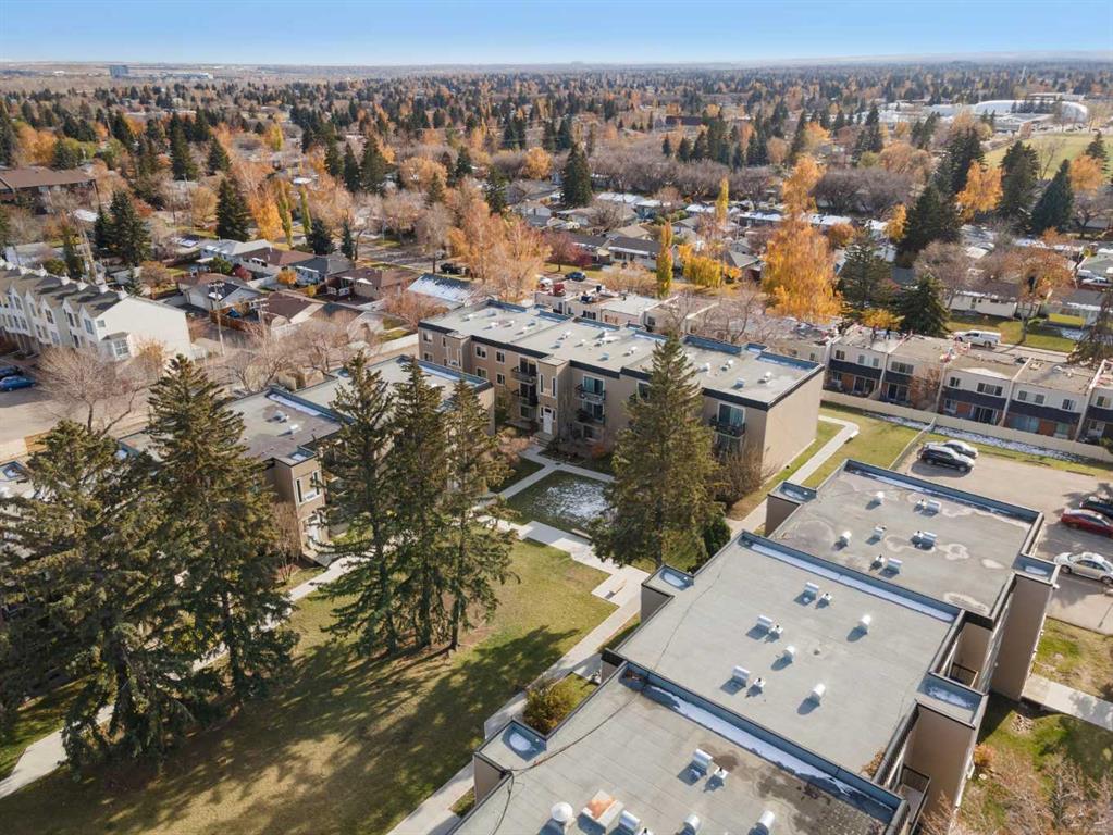 Picture of 417, 315 Heritage Drive SE, Calgary Real Estate Listing