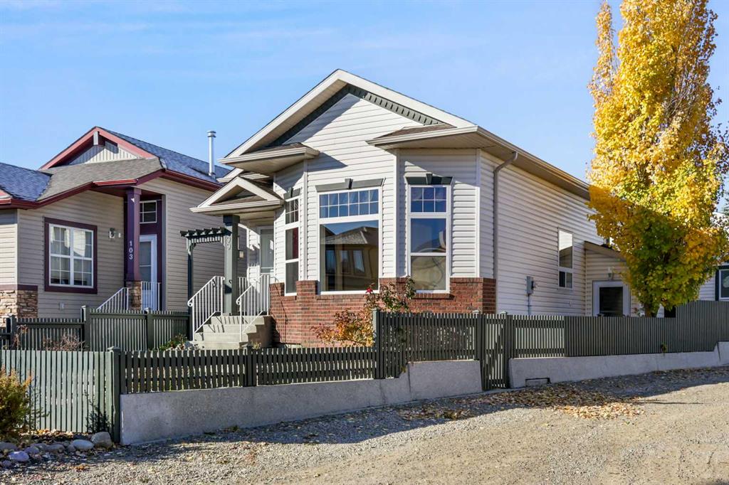 Picture of 99 Eversyde Circle SW, Calgary Real Estate Listing