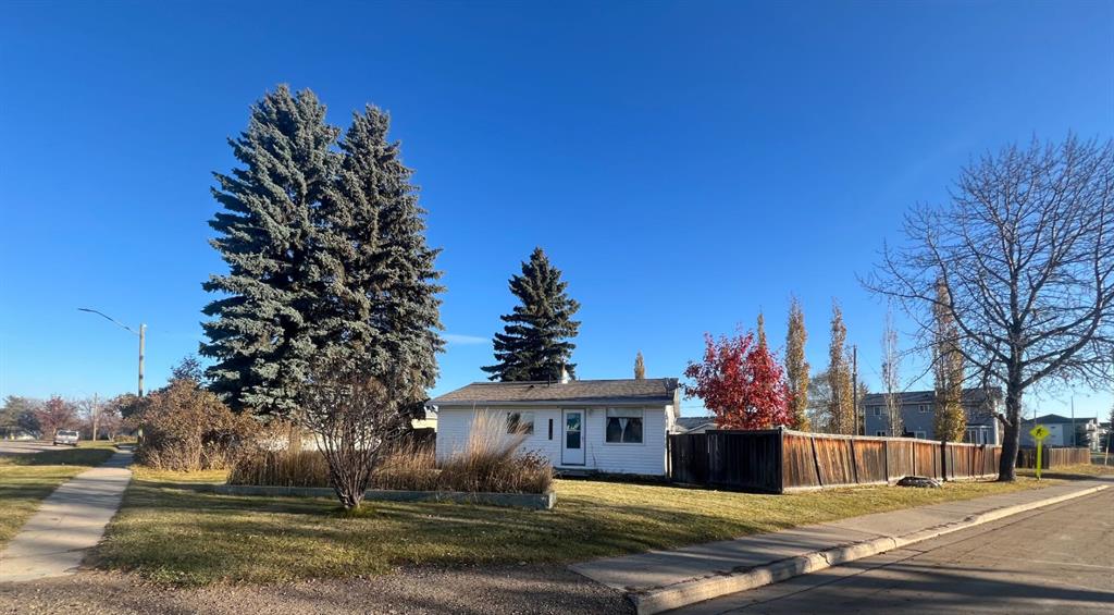 Picture of 5503 Wagoner Crescent , Whitecourt Real Estate Listing