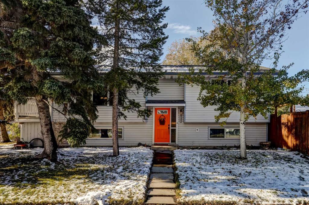 Picture of 1302 Limit Avenue , Crossfield Real Estate Listing