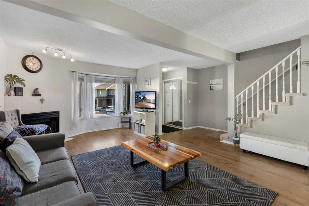 Picture of 149 Patina Park SW, Calgary Real Estate Listing