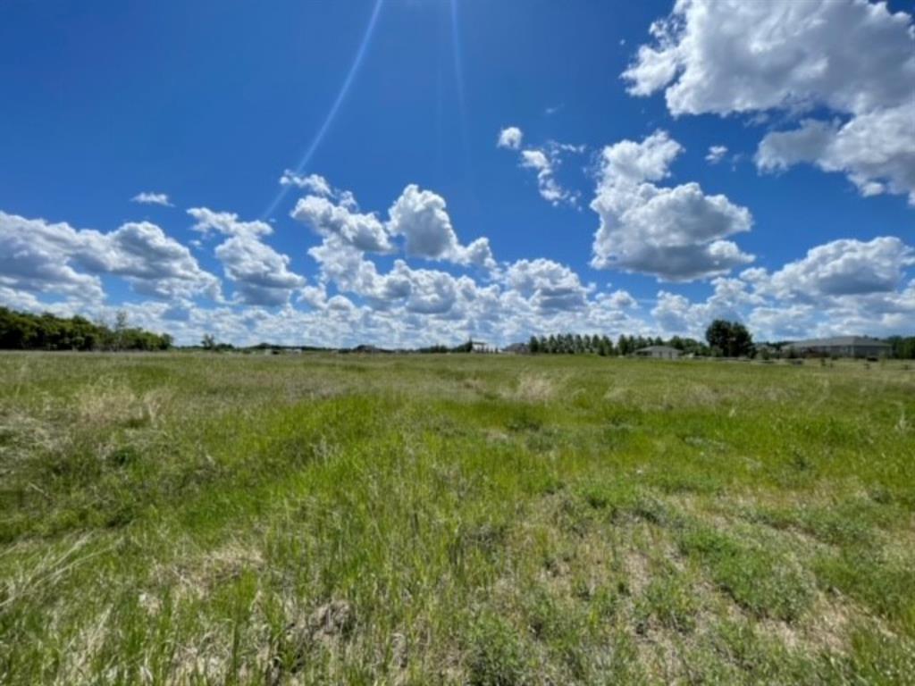 Picture of 8 Silver Willow Estate , Rural Wainwright No. 61, M.D. of Real Estate Listing