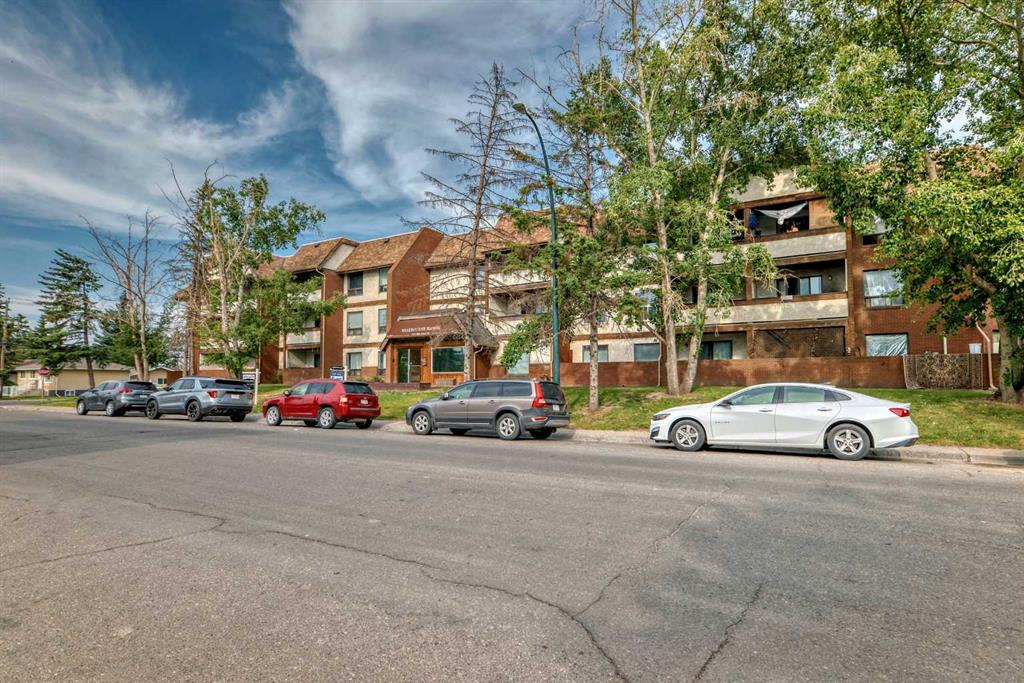 Picture of 302, 1712 38 Street SE, Calgary Real Estate Listing