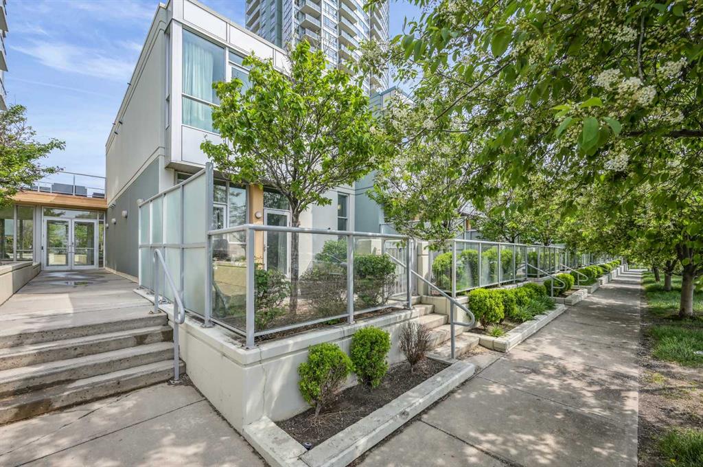 Picture of 132, 99 Spruce Place SW, Calgary Real Estate Listing