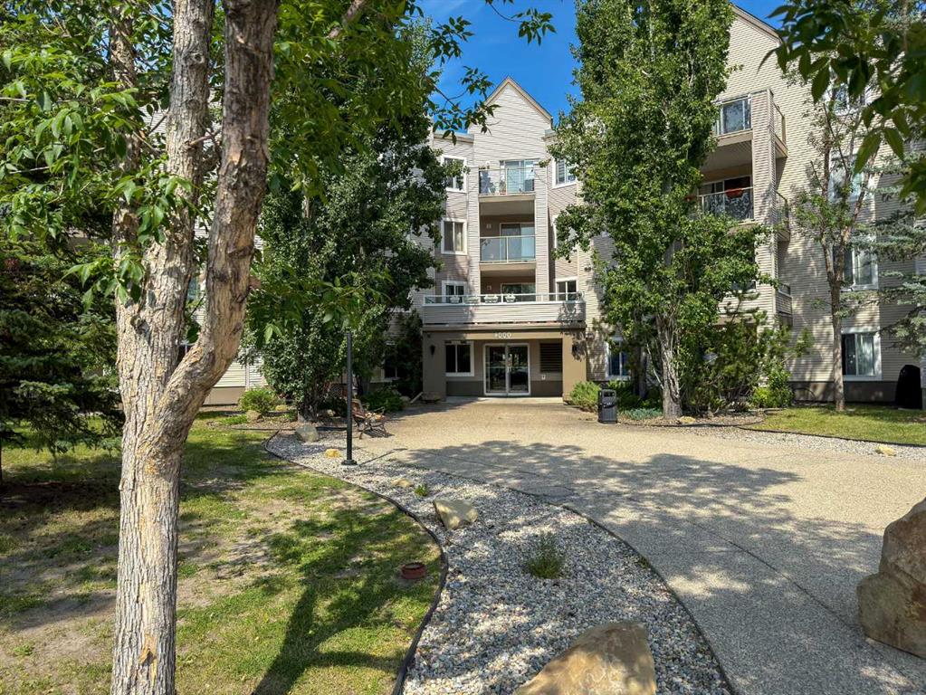 Picture of 312, 4000 Somervale Court SW, Calgary Real Estate Listing