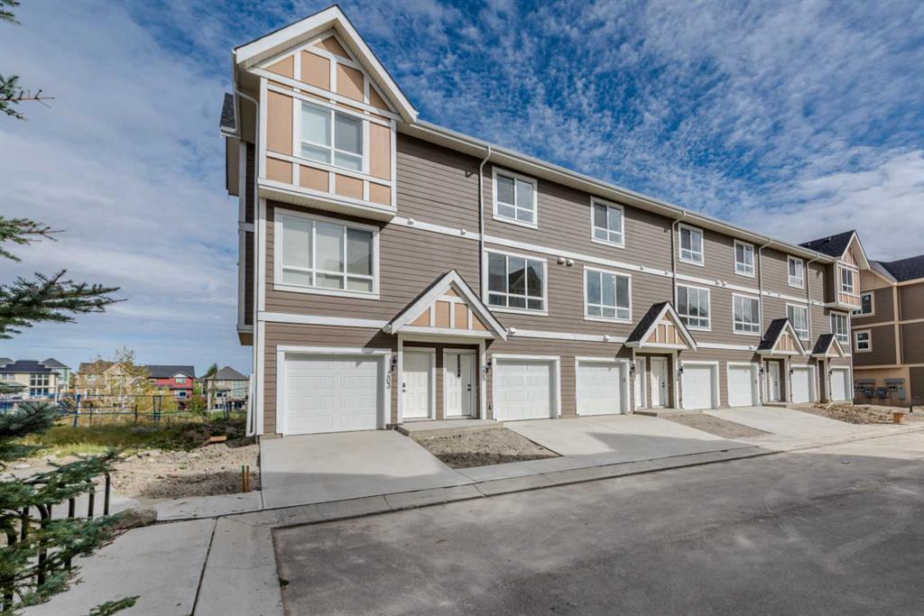 Picture of 205 Sherwood Lane NW, Calgary Real Estate Listing