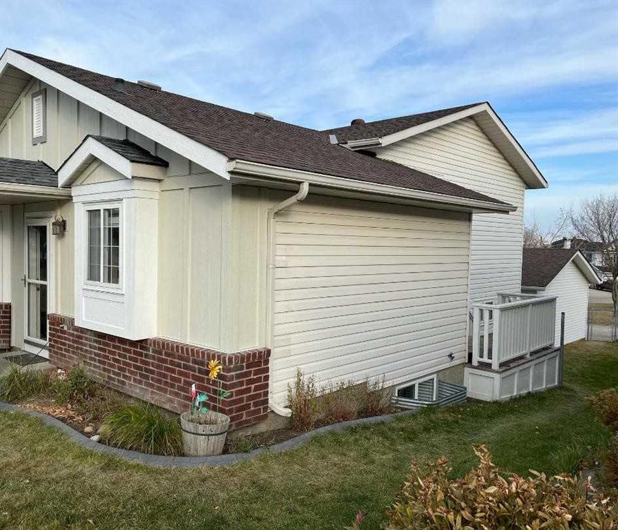 Picture of 962 Harvest Hills Drive NE, Calgary Real Estate Listing