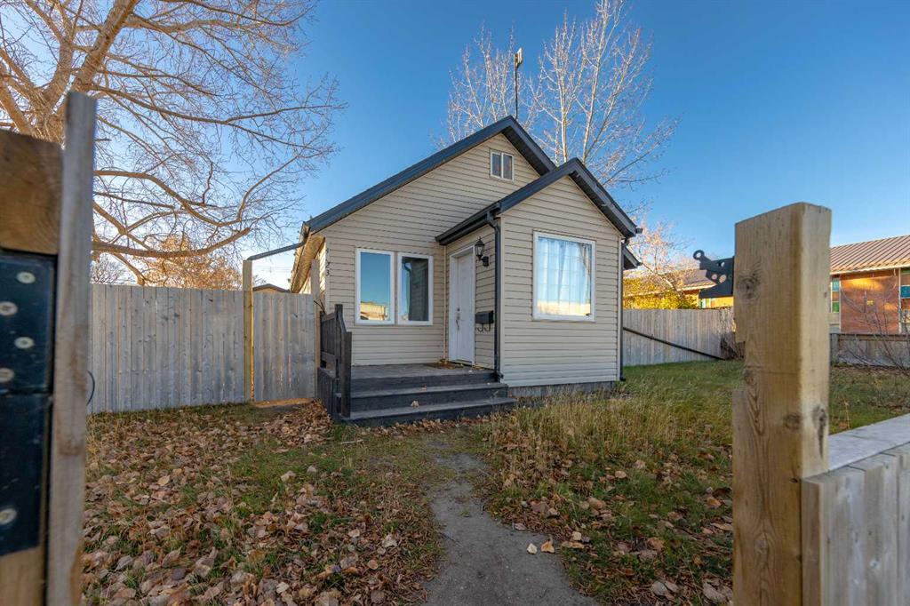 Picture of 4723 50 Street , Lloydminster Real Estate Listing