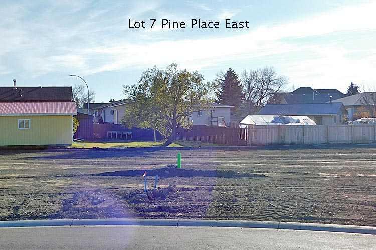 Picture of 7 Pine Place E, Claresholm Real Estate Listing