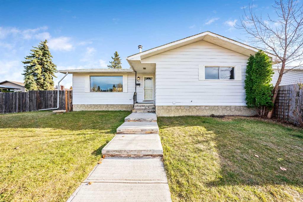 Picture of 47 Queen Isabella Close SE, Calgary Real Estate Listing