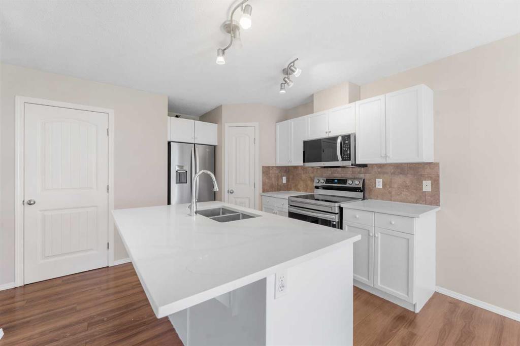 Picture of 503, 800 Yankee Valley Boulevard SE, Airdrie Real Estate Listing