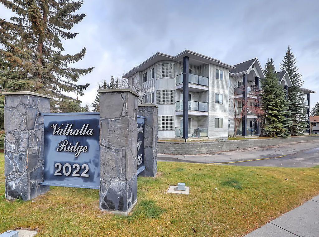 Picture of 313, 2022 Canyon Meadows Drive SE, Calgary Real Estate Listing