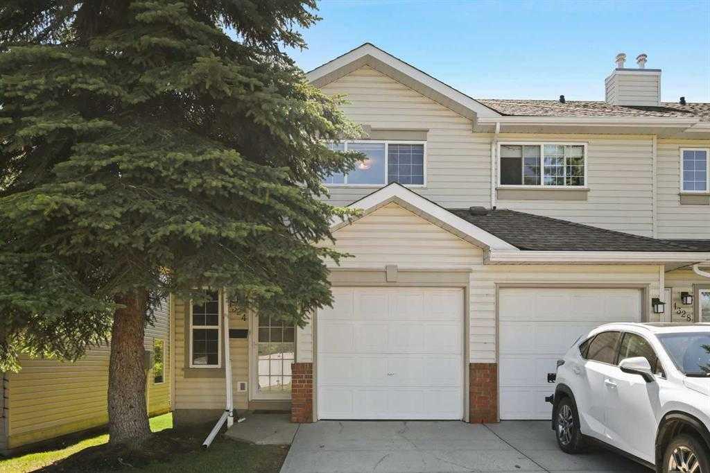 Picture of 1308 154 Avenue SW, Calgary Real Estate Listing