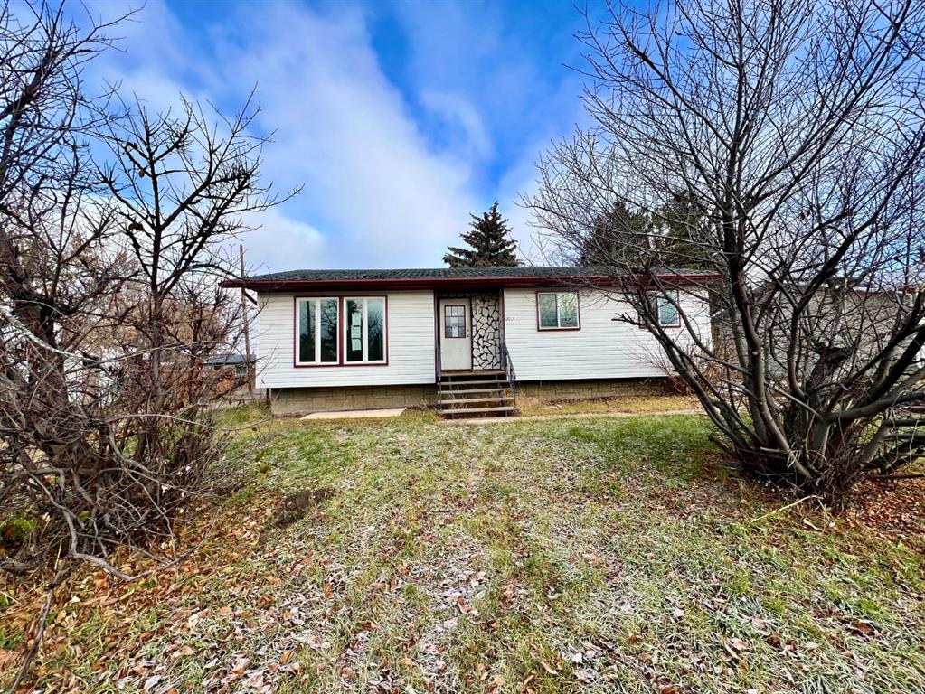 Picture of 1014 17 Avenue , Wainwright Real Estate Listing