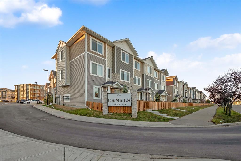 Picture of 450 Canals Crossing SW, Airdrie Real Estate Listing