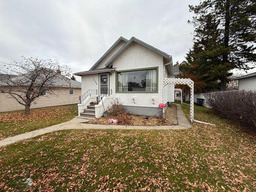 Picture of 5208 51 Avenue , Ponoka Real Estate Listing