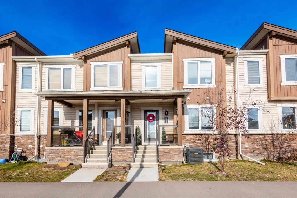 Picture of 1152 140 Avenue NW, Calgary Real Estate Listing