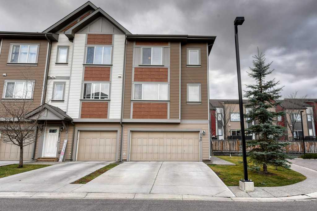 Picture of 140 Copperpond Villas SE, Calgary Real Estate Listing