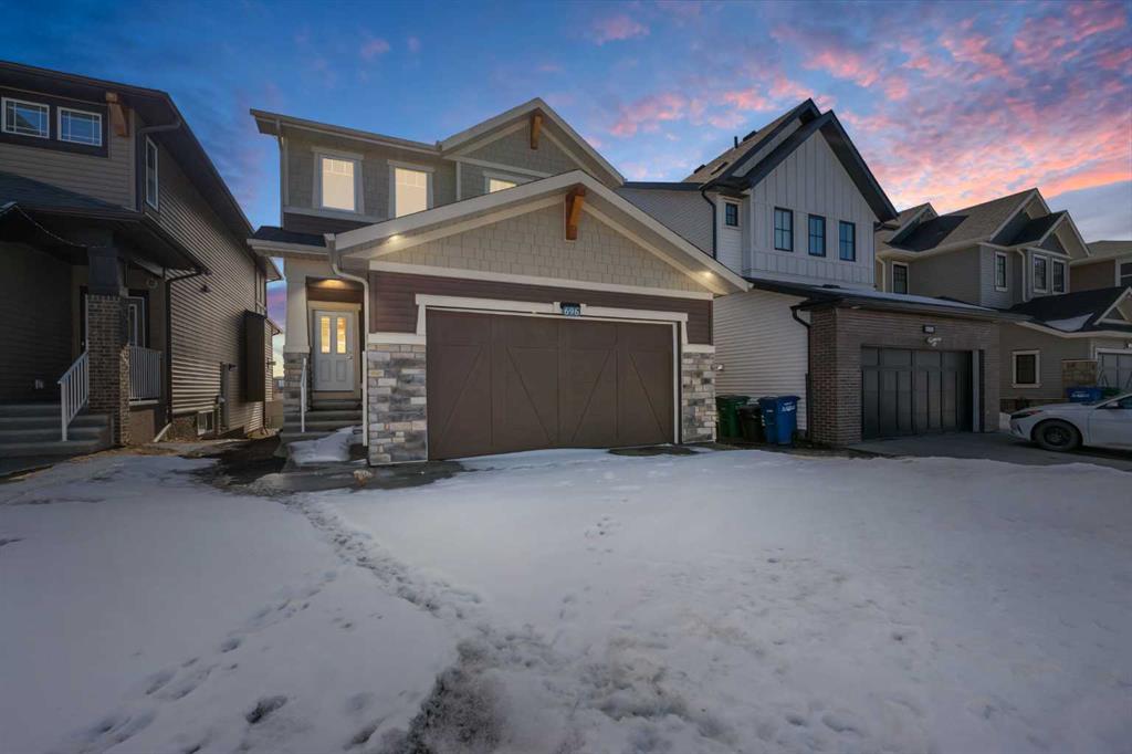 Picture of 696 Reynolds Crescent SW, Airdrie Real Estate Listing