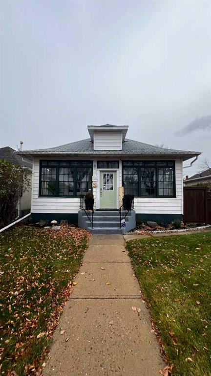 Picture of 521 7 Street SE, Medicine Hat Real Estate Listing