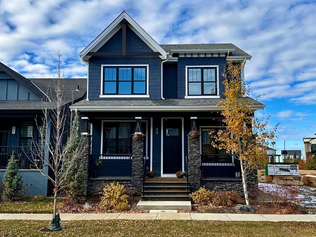 Picture of 33 Treeline Manor SW, Calgary Real Estate Listing