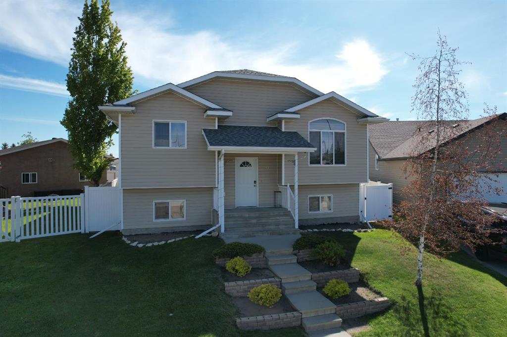 Picture of 51 Kreiner Crescent , Whitecourt Real Estate Listing