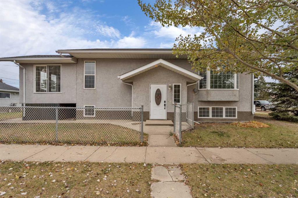 Picture of 202 2 Avenue E, Hanna Real Estate Listing