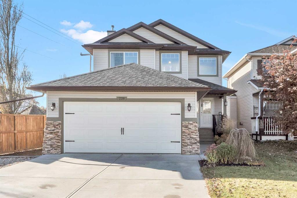 Picture of 228 Chaparral Circle SE, Calgary Real Estate Listing