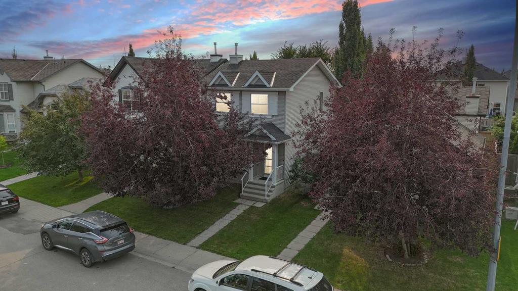 Picture of 207 Cranberry Way SE, Calgary Real Estate Listing