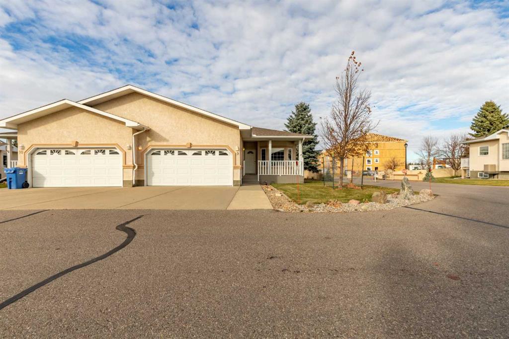 Picture of 9, 50 Fairmont Boulevard S, Lethbridge Real Estate Listing