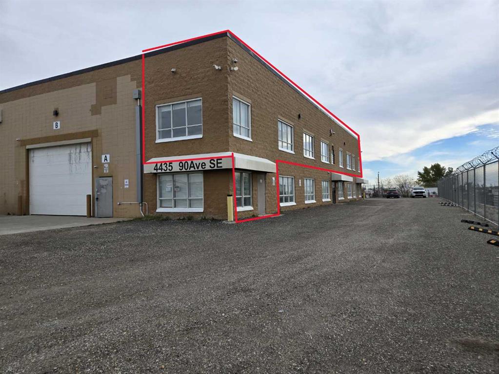 Picture of 4435 90 Avenue SE, Calgary Real Estate Listing