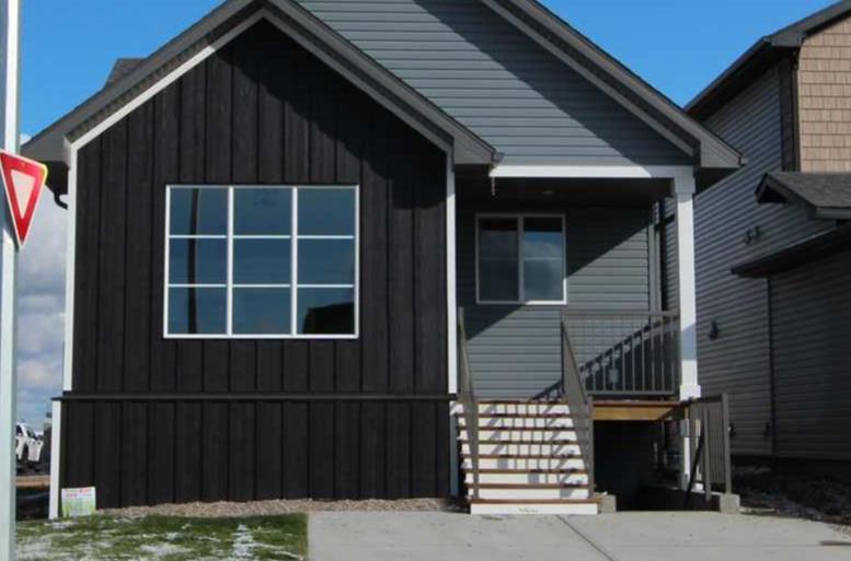 Picture of 2503 44 Street S, Lethbridge Real Estate Listing