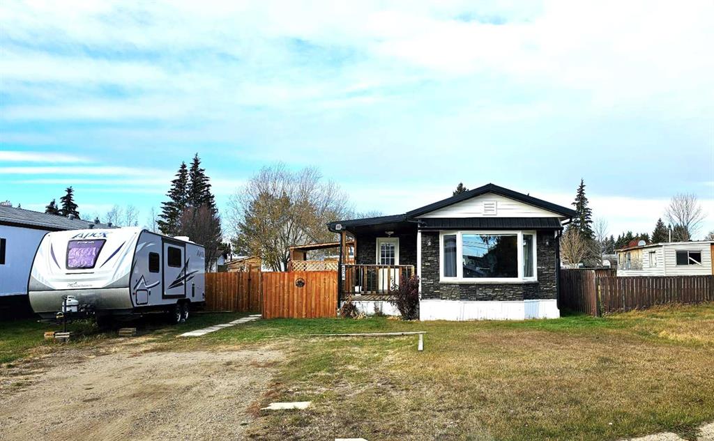 Picture of 206 4 Street Crescent , Wainwright Real Estate Listing