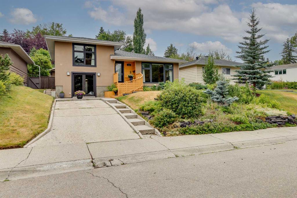 Picture of 11 Woodlark Drive SW, Calgary Real Estate Listing