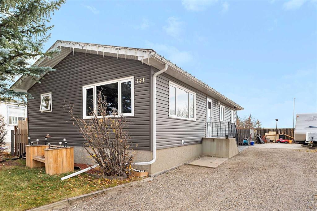 Picture of 141 Spring Haven Mews SE, Airdrie Real Estate Listing