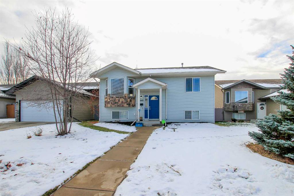 Picture of 4905 Westbrooke Road , Blackfalds Real Estate Listing