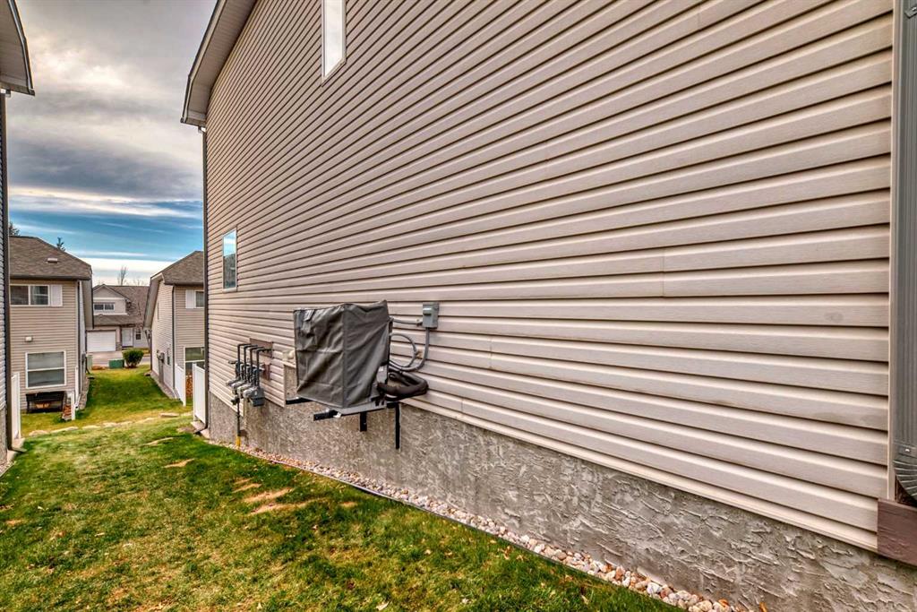 Picture of 131 Millview Square SW, Calgary Real Estate Listing